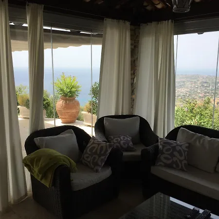 בית נופש Belvedere Coccorino